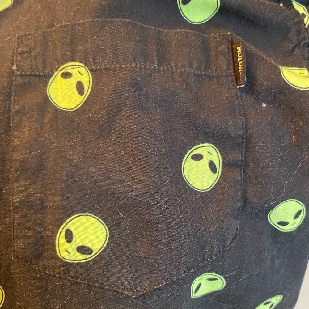Alien Button Up - Picture 3 of 3